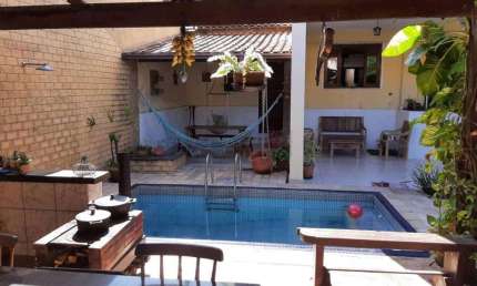Open House vende - BAIXOU!!! Casa Duplex De 4 Qts, 2 Suite, Com Quintal E Churrasqueira