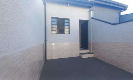 Casa para Venda em Bragança Paulista, Recanto Elizabeth, 2 dormitórios, 1 banheiro, 1 vaga