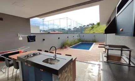 Casa para Locação em Bragança Paulista, Euroville 2, 3 dormitórios, 3 suítes, 4 banheiros, 2 vagas