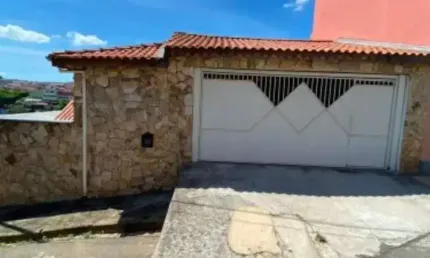 Casa para Venda em Bragança Paulista, Santa Libânia, 3 dormitórios, 1 suíte, 2 banheiros, 2 vagas
