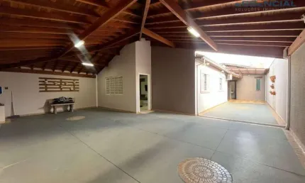 Casa com 2 dormitórios à venda, 150 m² por r$ 430.000,00 - comerciários i - botucatu/sp