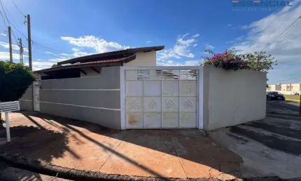 Casa com 2 dormitórios à venda, 100 m² por R$ 300.000,00 - Cohab II - Botucatu/SP