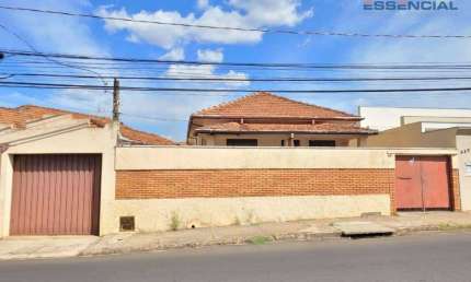 Casa com 3 dormitórios à venda, 243 m² por R$ 530.000,00 - Vila dos Lavradores - Botucatu/SP