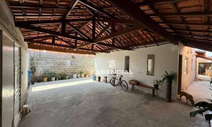 Casa com 5 dormitórios à venda, 230 m² por R$ 450.000,00 - Residencial Ouro Verde - Botucatu/SP