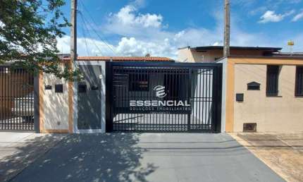 Casa com 2 dormitórios à venda, 54 m² por R$ 270.000,00 - Jardim Itamarati - Botucatu/SP
