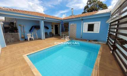 Casa com 3 dormitórios à venda, 156 m² por R$ 750.000,00 - Jardim Itamarati - Botucatu/SP