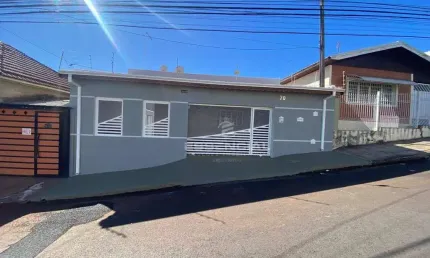 Casa com 2 dormitórios para alugar, por r$ 2.000/mês - vila maria - botucatu/sp