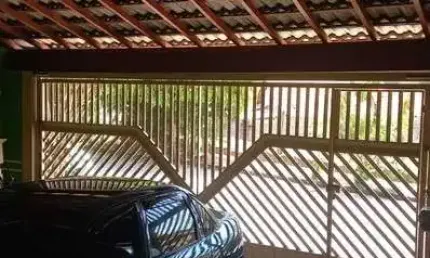 Casa para Venda em São José dos Campos, Vila Adriana, 2 dormitórios, 1 banheiro, 2 vagas