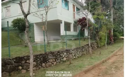Casa à venda na Praça Cândido Mota, Massaguaçu, Caraguatatuba