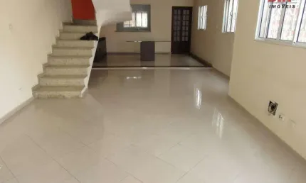 Casa com 3 quartos para alugar na Rua Rui Barbosa, 137, Vila Augusta, Guarulhos por R$ 4.800