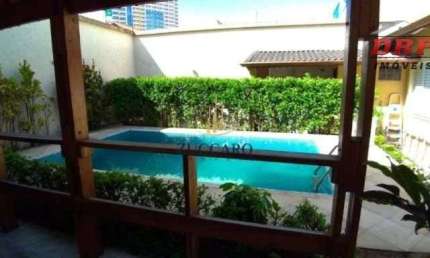 Casa com 3 quartos para alugar na Capitão Capelão Antônio Álvares da Silva, 63, Jardim Santa Mena, Guarulhos por R$ 7.500