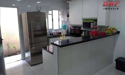 Casa com 3 quartos para alugar na Capitão Capelão Antônio Álvares da Silva, 63, Jardim Santa Mena, Guarulhos por R$ 7.000