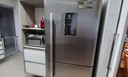 Apartamento com 3 suítes e 2 vagas cobertas, condomínio paulistano