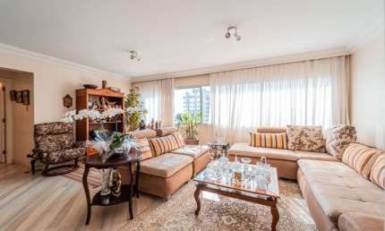 Vendo apto com 4 dorms e 1 vaga na chácara Santo Antônio