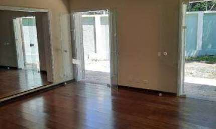 Casa  assobradada a venda 317m² 04 QUARTOS 02 SUÍTES 04 VAGAS MORUMBI