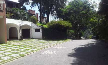 Casa á venda condomínio nova São Paulo 3 Dorms 6 vagas- oportunidade