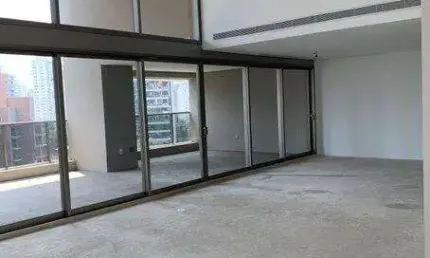 Vendo apartamento com 4 suítes, 5 vagas cobertas Itaim SP