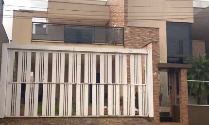 Sobrado Condomínio Alto Padrão - Semi-mobiliado - 288m²