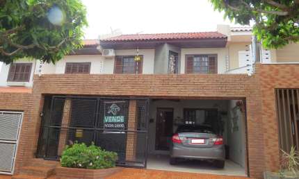Casa com 3 quartos à venda no Centro, Cascavel 