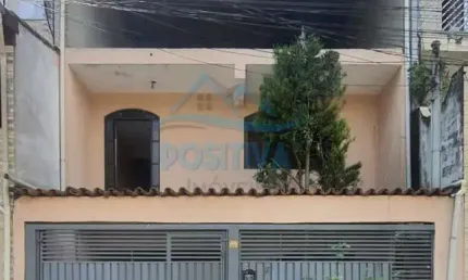 Sobrado para Venda em Osasco, Santa Maria, 1 dormitório, 2 banheiros, 2 vagas