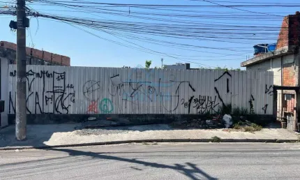 Terreno à venda na Rua Serra do Espinhaço, Jardim Planalto, Carapicuíba