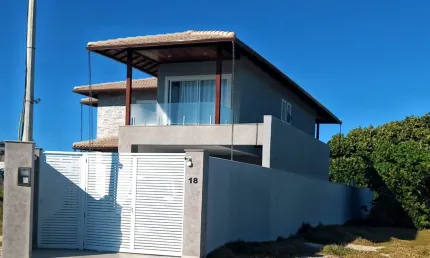 Casa de alto padrão de frente para o mar com 4 suítes, Praia do Foguete