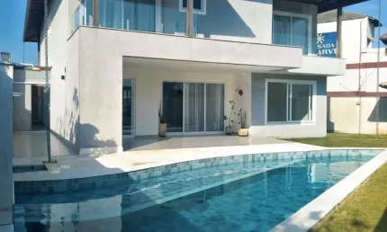 Casa de alto padrão de frente para o mar com 4 suítes, Praia do Foguete