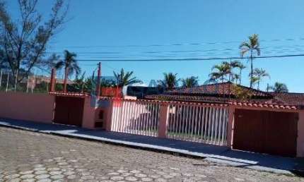 Casa à venda no Bairro Jardim Jamaica em Itanhaém - SP