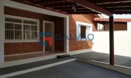 Casa à venda no Bairro Parque São Luiz em Jundiaí- SP