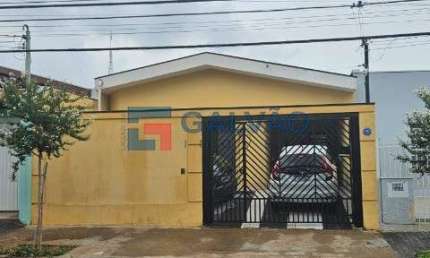 Casa à venda no Bairro Vila Liberdade em Jundiaí - SP