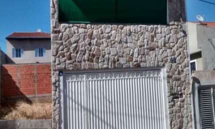 Casa estilo sobrado para venda no Jardim das Tulipas em Jundiaí - SP