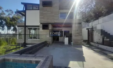 Casa para venda em atibaia, vila santista, 5 dormitórios, 5 suítes, 5 banheiros, 8 vagas