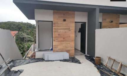 Casa para Venda em Atibaia, Jardim Maristela, 2 dormitórios, 1 suíte, 2 banheiros, 2 vagas
