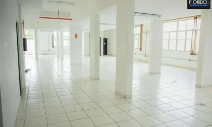 Sala comercial para alugar na Avenida Nove de Julho, 00, Centro, Atibaia