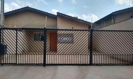 Casa para Venda em Atibaia, Jardim Maristela, 3 dormitórios, 1 suíte, 2 banheiros, 2 vagas