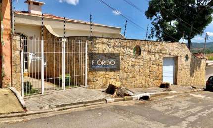 Casa para Venda em Atibaia, Centro, 3 dormitórios, 3 suítes, 4 banheiros, 4 vagas