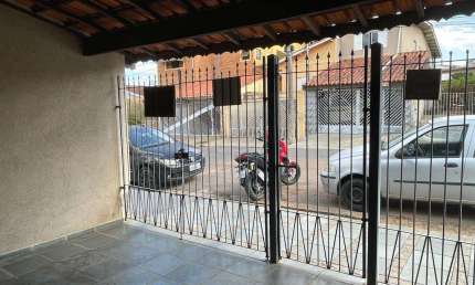 Casa para Venda em Atibaia, Alvinópolis, 2 dormitórios, 2 banheiros, 1 vaga