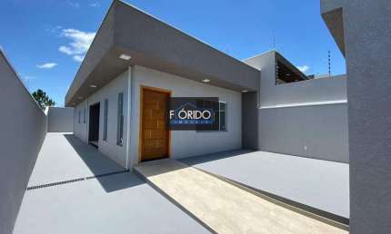 Casa para Venda em Bom Jesus dos Perdões, Jardim Santa Helena, 3 dormitórios, 1 suíte, 2 banheiros, 2 vagas
