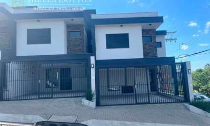 Casa com 3 quartos à venda na Rua India Esquina Rua Grécia, Petrópolis, Novo Hamburgo por R$ 609.000