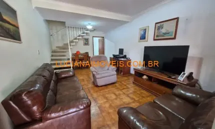 Casa com 2 quartos para alugar na Rua Pio XI, Alto de Pinheiros, São Paulo
