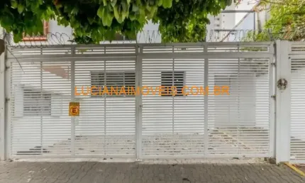Prédio à venda na Rua Cláudio, Vila Romana, São Paulo