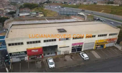 Ponto comercial para alugar na Avenida Víctor Civita, Santa Maria, Osasco