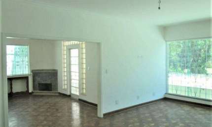 Casa para venda possui 400 metros quadrados com 3 quartos em Lapa - São Paulo - SP