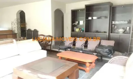 Sobrado para venda possui 380 metros quadrados com 4 quartos em Alto de Pinheiros - São Paulo - SP