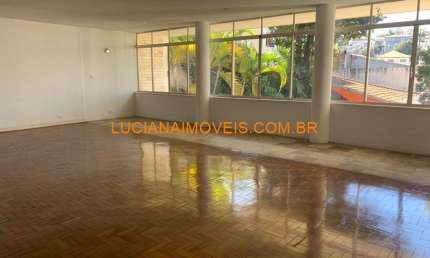 Casa com 4 quartos à venda na Rua Ubatuba, Pacaembu, São Paulo