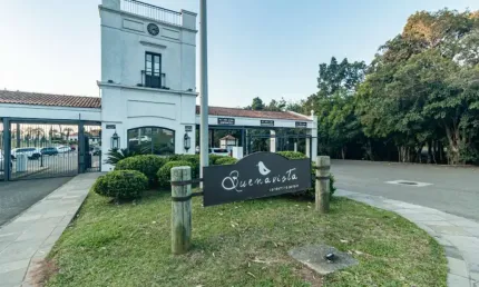 Casa em condomínio fechado com 4 quartos à venda na Tapir Rocha, 8500, Centro, Viamão, 319 m2 por R$ 2.589.000