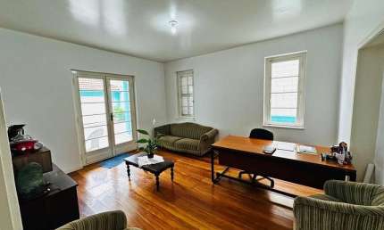 Casa com 4 quartos à venda na Rua Comendador Coruja, Floresta, Porto Alegre, 278 m2 por R$ 1.950.000