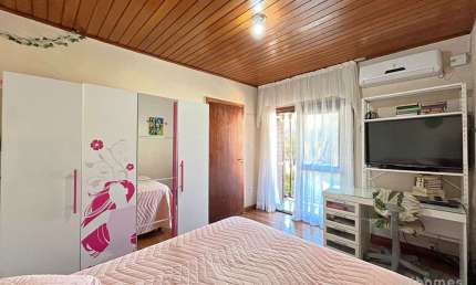 Casa com 4 quartos à venda na Rua Xavier da Cunha, 507, Cristal, Porto Alegre, 206 m2 por R$ 655.000