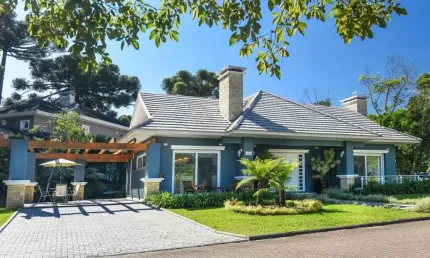 Casa em condomínio fechado com 5 quartos à venda na Vinte e Oito, 1100, Vila Dante, Canela, 400 m2 por R$ 5.299.000