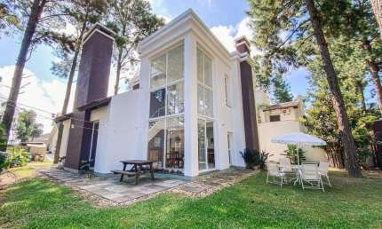 Casa em condomínio fechado com 3 quartos à venda na Central, 1500, Centro, Xangri-Lá, 189 m2 por R$ 1.559.000
